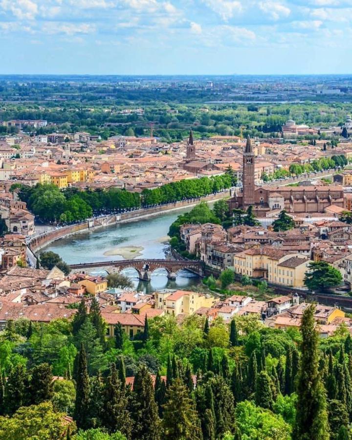 Palazzo Di Giulietta - Juliet'S Palace Verona Bagian luar foto