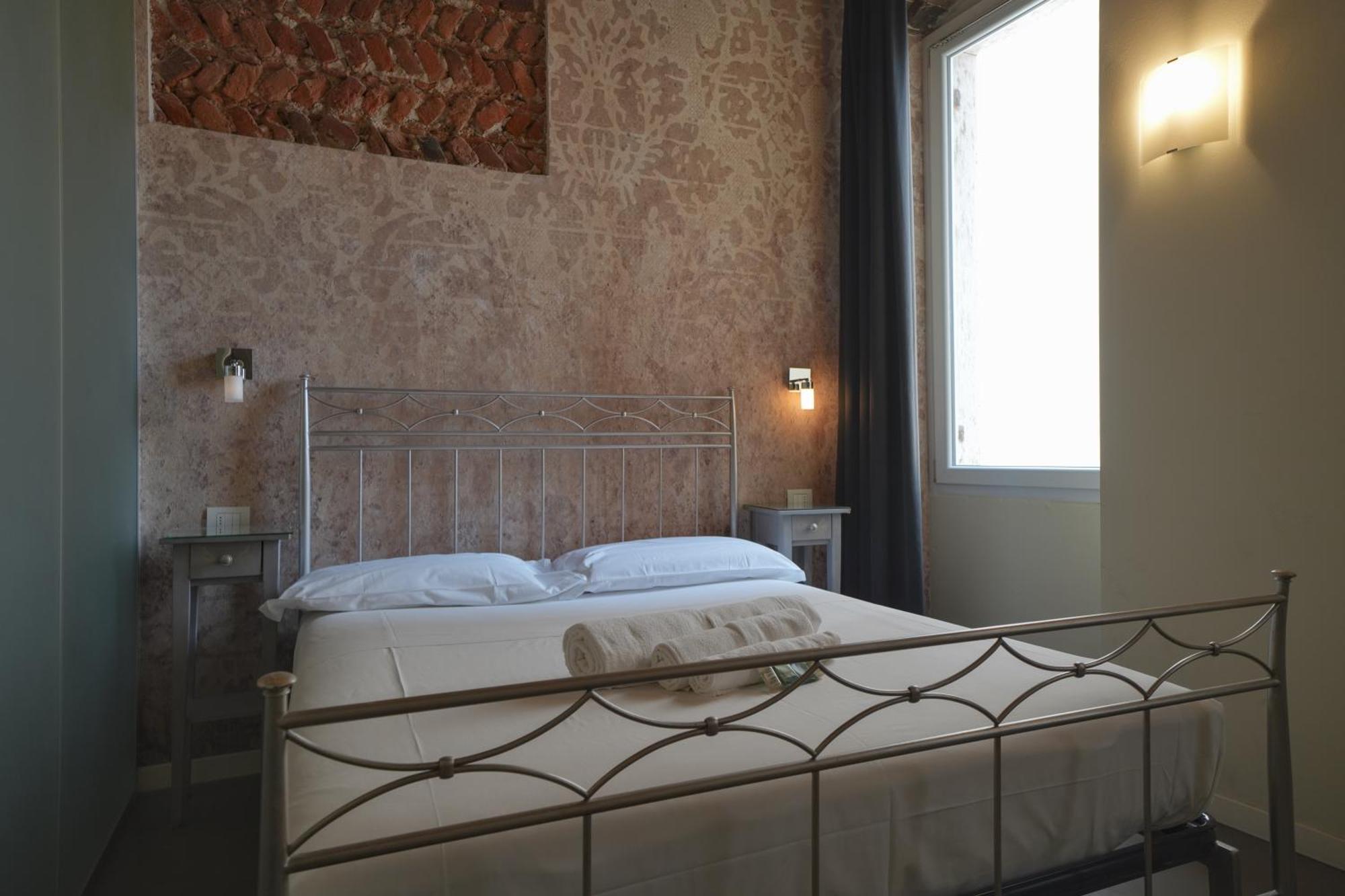 Palazzo Di Giulietta - Juliet'S Palace Verona Bagian luar foto