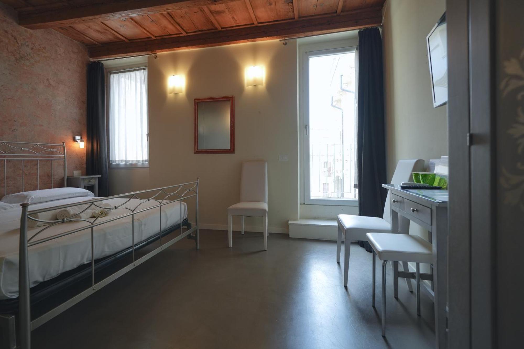 Palazzo Di Giulietta - Juliet'S Palace Verona Bagian luar foto