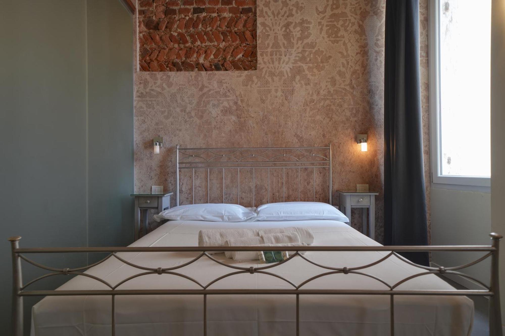 Palazzo Di Giulietta - Juliet'S Palace Verona Bagian luar foto