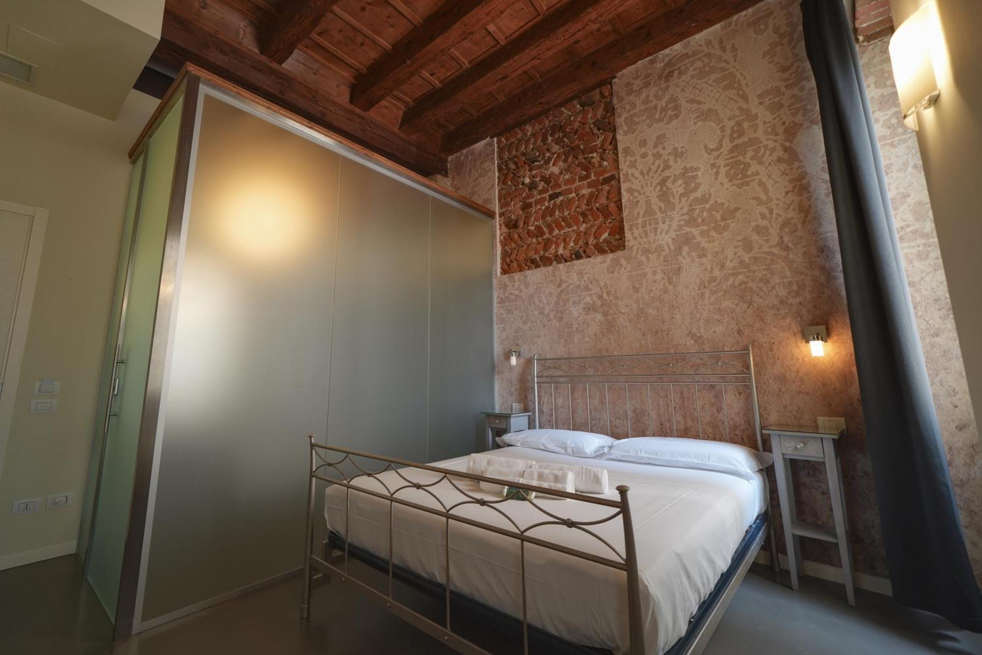 Palazzo Di Giulietta - Juliet'S Palace Verona Bagian luar foto