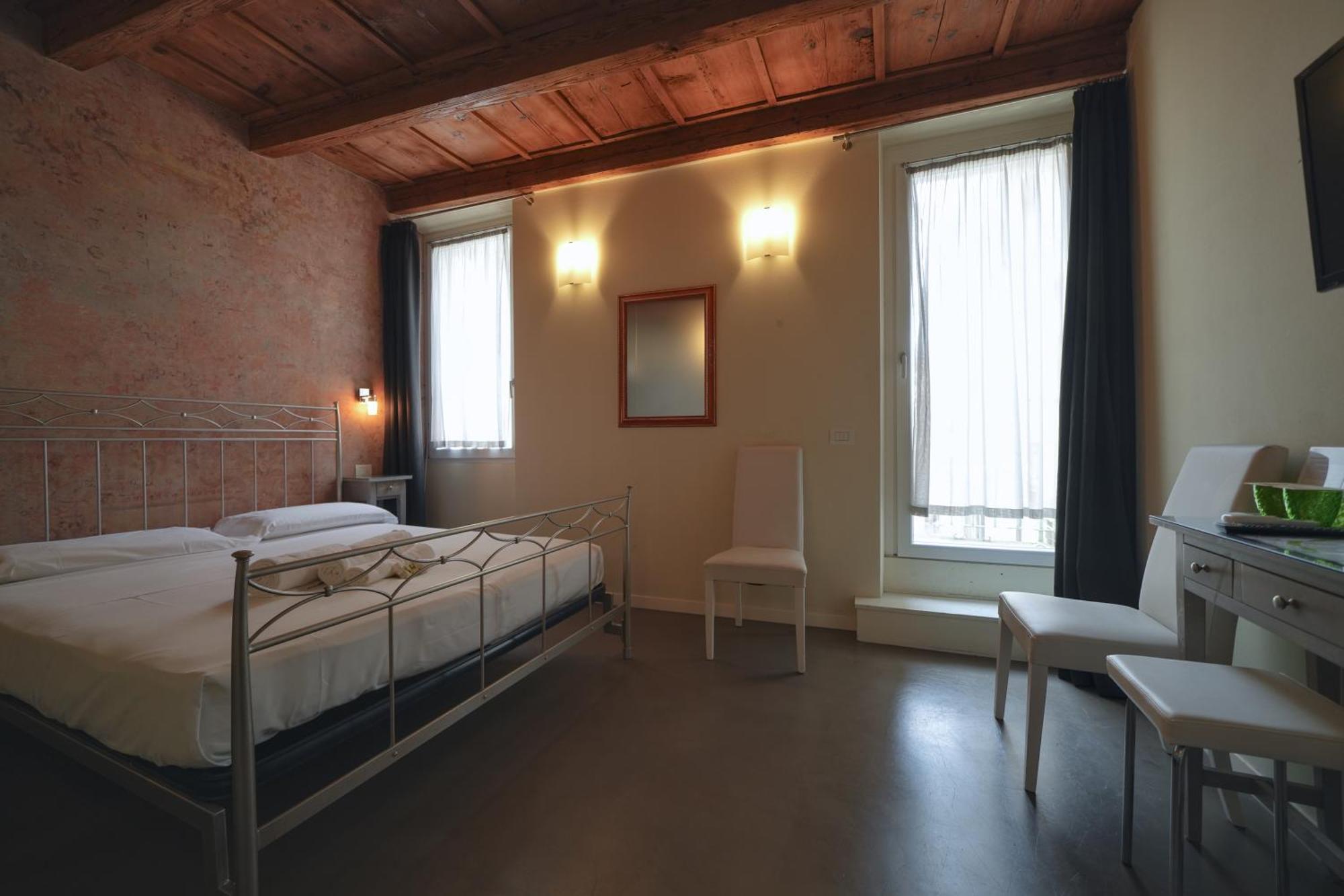 Palazzo Di Giulietta - Juliet'S Palace Verona Bagian luar foto