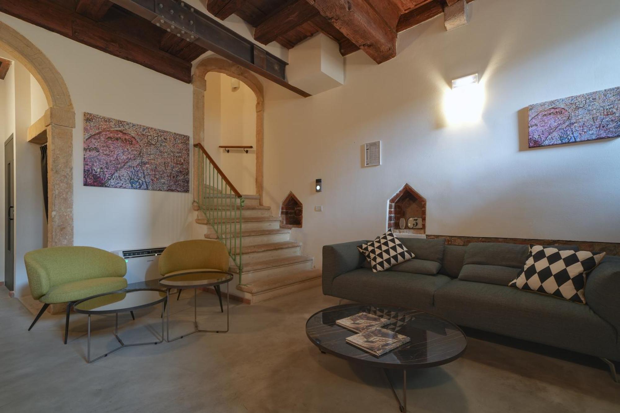 Palazzo Di Giulietta - Juliet'S Palace Verona Bagian luar foto